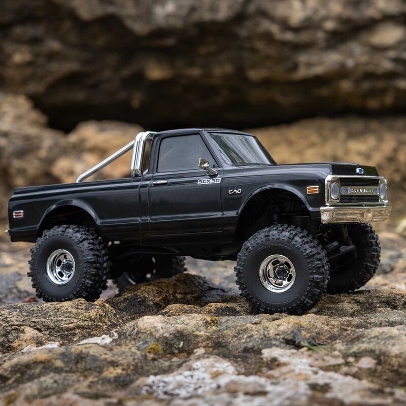 RC crawler truck