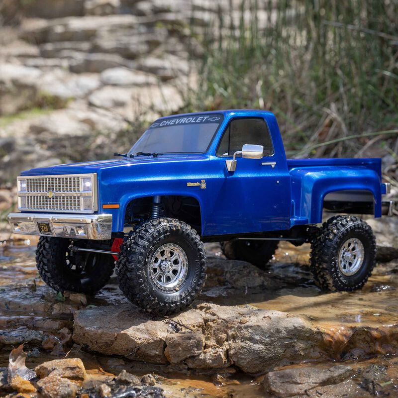 Axial 1/10 SCX10 III Base Camp 1982 Chevy K10 4X4 RTR, (AXI03030T2) Horizon Hobby