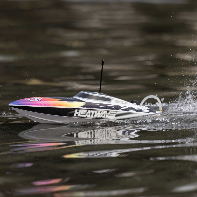 ProBoat Recoil 2 18" Self-Righting Brushless Deep-V RTR (PRB08053) Horizon Hobby