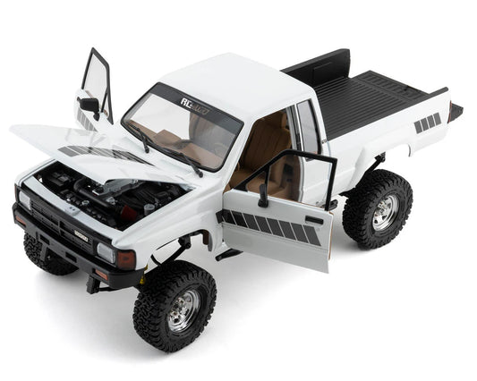 RC4WD: Trail Finder 2 "LWB" 1/10 RTR 4WD Scale Trail Truck w/1987 Toyota XtraCab Body & 2.4GHz Radio (White)
