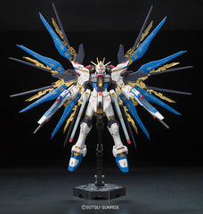 Strike Freedom Gundam Z.A.F.T. Mobile Suit ZGMF-X20A 1/144 Scale