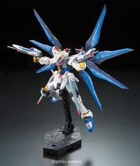 Strike Freedom Gundam Z.A.F.T. Mobile Suit ZGMF-X20A 1/144 Scale