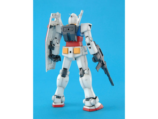 Bandai 1:100 MG RX-78-2 Gundam (Ver. 2.0) (BAN2028924)